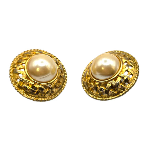 Clip On Earrings Gold Tone Faux Pearl Round Filigree Lattice Retro SKU2393 - Picture 2 of 7